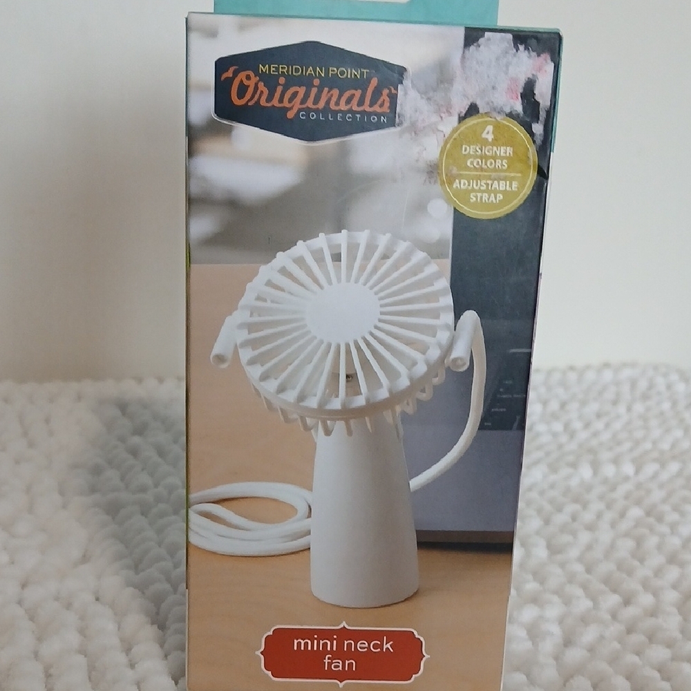 Meridian Point Originals Collection Mini Neck‎ Fan - Picture 2 of 9